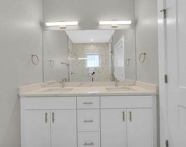 3225 S Halsted Street - Photo Thumbnail 12