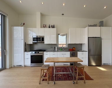 2159 W Evergreen Avenue - Photo Thumbnail 10