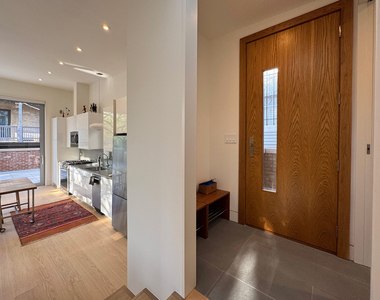 2159 W Evergreen Avenue - Photo Thumbnail 7