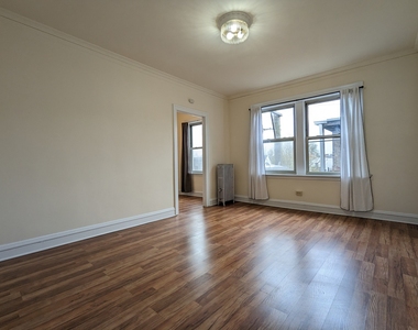 2536 N Sawyer Avenue - Photo Thumbnail 1