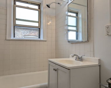 2536 N Sawyer Avenue - Photo Thumbnail 5