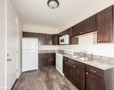 4934 W Jackson Boulevard - Photo Thumbnail 2