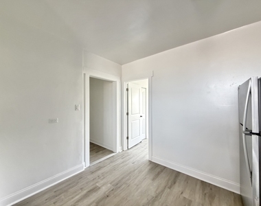 1650 W Morse Avenue - Photo Thumbnail 6