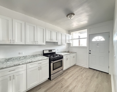 1650 W Morse Avenue - Photo Thumbnail 2