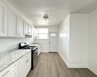 1650 W Morse Avenue - Photo Thumbnail 3