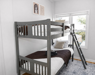 736 S Oakley Boulevard - Photo Thumbnail 13