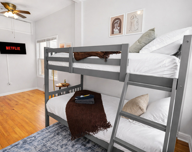 736 S Oakley Boulevard - Photo Thumbnail 12