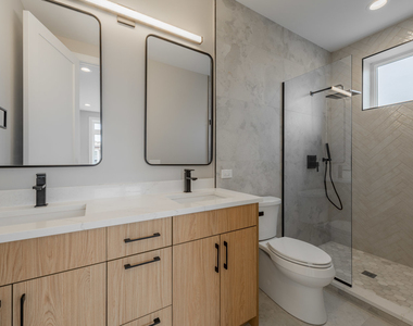 6519 W Addison Street - Photo Thumbnail 12