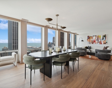 111 E Chestnut Street - Photo Thumbnail 18
