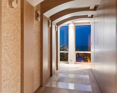 111 E Chestnut Street - Photo Thumbnail 3