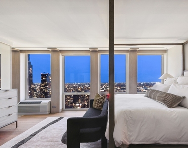 111 E Chestnut Street - Photo Thumbnail 46