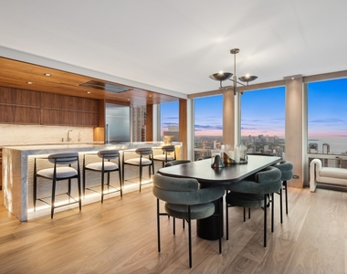 111 E Chestnut Street - Photo Thumbnail 19