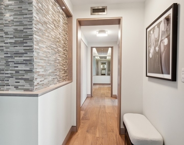 111 E Chestnut Street - Photo Thumbnail 42