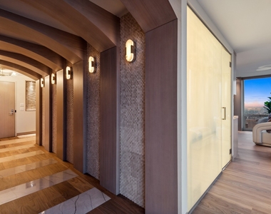 111 E Chestnut Street - Photo Thumbnail 6
