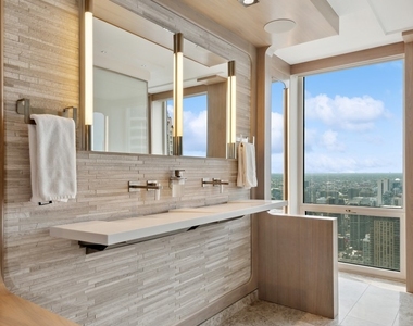 111 E Chestnut Street - Photo Thumbnail 54