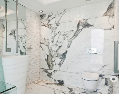 111 E Chestnut Street - Photo Thumbnail 41