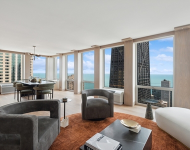 111 E Chestnut Street - Photo Thumbnail 24