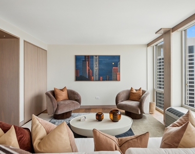 111 E Chestnut Street - Photo Thumbnail 31