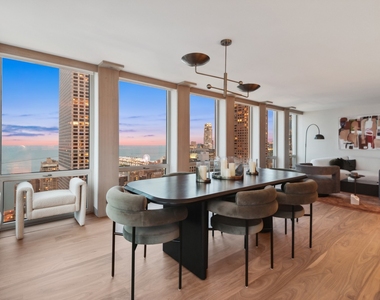 111 E Chestnut Street - Photo Thumbnail 17