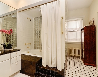 2737 N Hampden Court - Photo Thumbnail 16