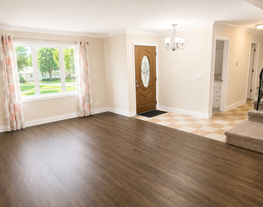 320 Thistle Drive - Photo Thumbnail 2