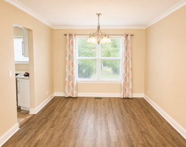 320 Thistle Drive - Photo Thumbnail 5