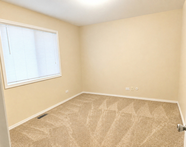 320 Thistle Drive - Photo Thumbnail 15