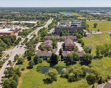 1116 Kensington Drive - Photo Thumbnail 6
