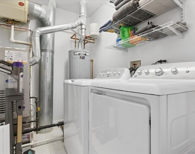 1116 Kensington Drive - Photo Thumbnail 14
