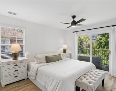 1116 Kensington Drive - Photo Thumbnail 9
