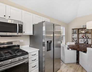 1116 Kensington Drive - Photo Thumbnail 27