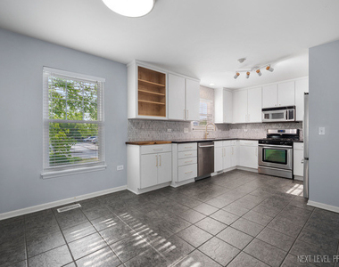 3023 Saganashkee Lane - Photo Thumbnail 6