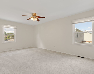 421 Collen Drive - Photo Thumbnail 12