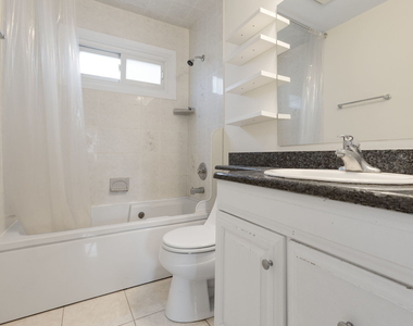 421 Collen Drive - Photo Thumbnail 14