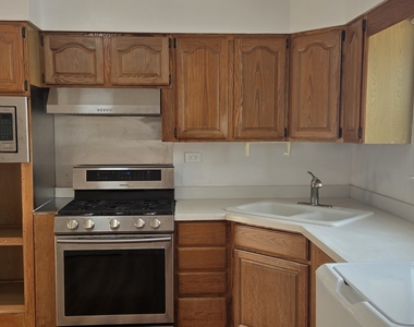 3923 Howard Street - Photo Thumbnail 4