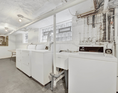 6403 N Wayne Avenue - Photo Thumbnail 15