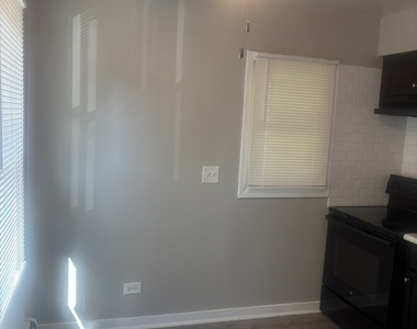 1340 N Main Street - Photo Thumbnail 5