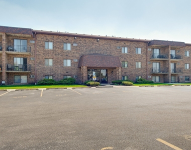 410 Schiller Street - Photo Thumbnail 3