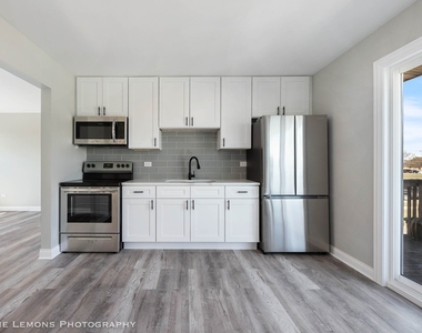 7653 S Roberts Road - Photo Thumbnail 6