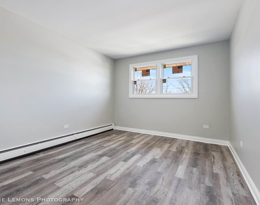 7653 S Roberts Road - Photo Thumbnail 12