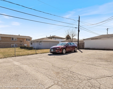 7653 S Roberts Road - Photo Thumbnail 17