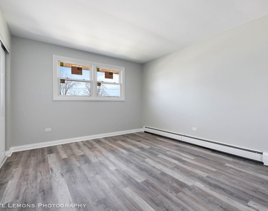 7653 S Roberts Road - Photo Thumbnail 9