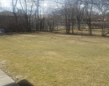 8816 Kenton Avenue - Photo Thumbnail 16