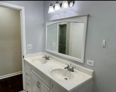 8816 Kenton Avenue - Photo Thumbnail 10