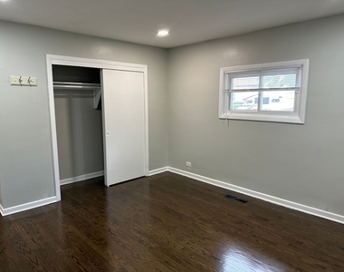 8816 Kenton Avenue - Photo Thumbnail 13