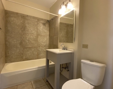 856 W Montrose Avenue - Photo Thumbnail 6