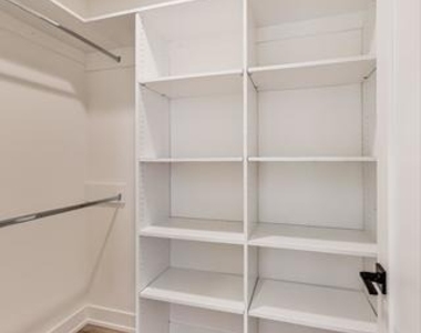 5019 N Lincoln Avenue - Photo Thumbnail 13