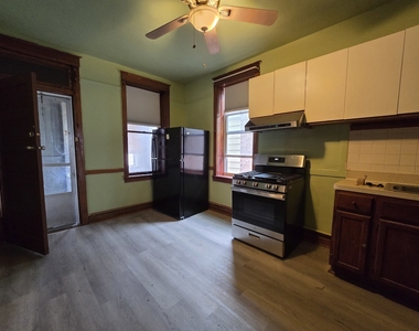 3024 W 40th Street - Photo Thumbnail 5