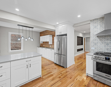 5010 N Major Avenue - Photo Thumbnail 12