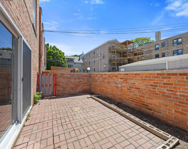 1615 W Greenleaf Avenue - Photo Thumbnail 22